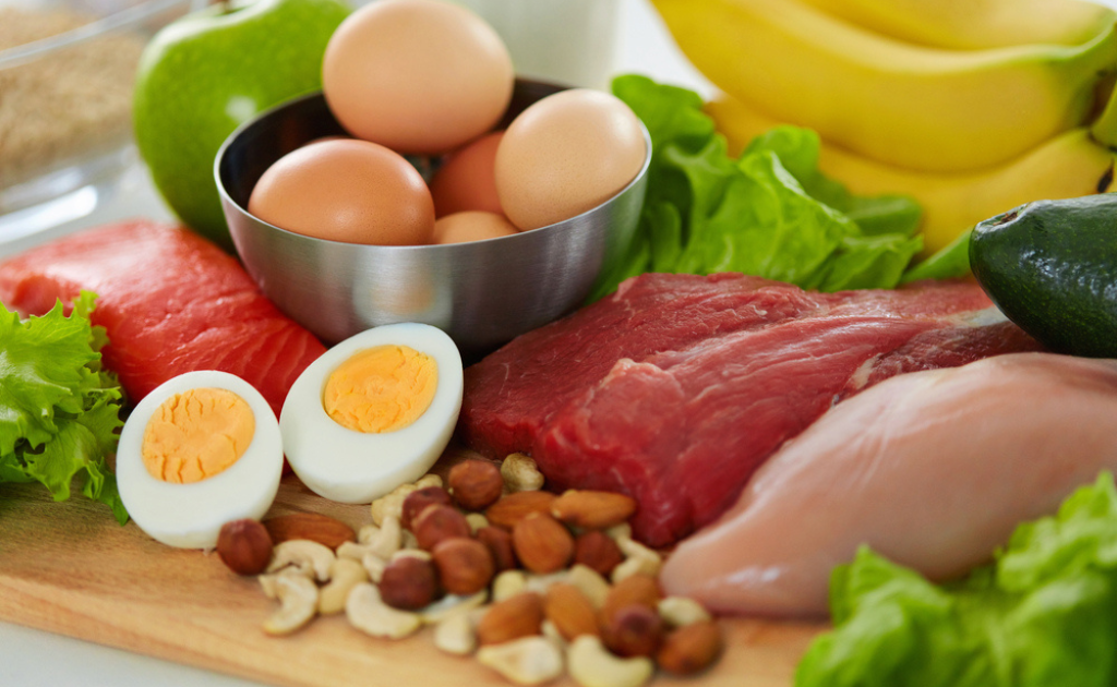 ত্বকের তারুণ্য ধরে রাখতে যে খাবারগুলো জাদুর মতো কাজ করে