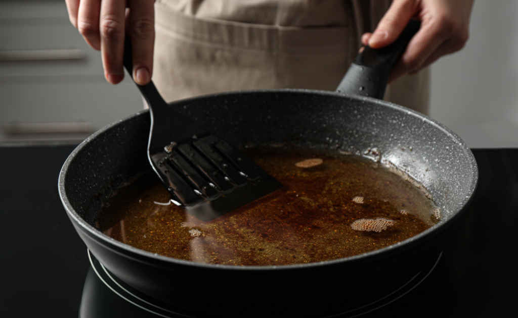 রান্নায় বেঁচে যাওয়া তেল পুনর্ব্যবহার করা কতোটা স্বাস্থ্যসম্মত!